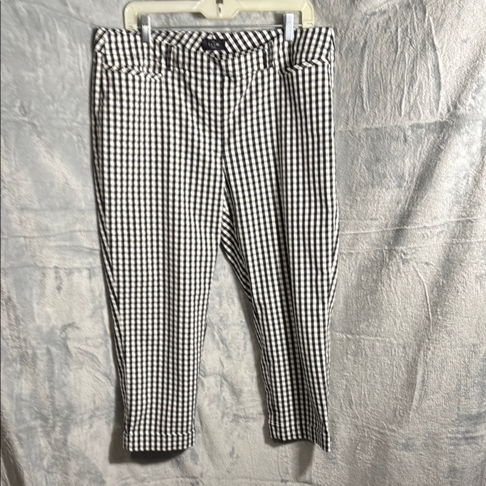 WHBM slim crop pants Gingham Black white cuffed classic preppy plaid